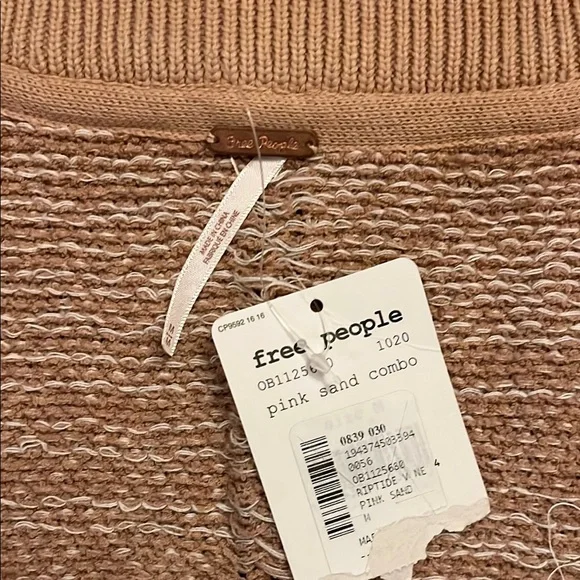Free people, Tan Sweater size medium - Picture 2 of 8